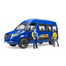 02670 Bruder Mercedes-Benz taxibus met twee figuren 1:16