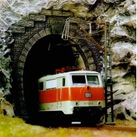 7024 Busch TUNNELPORTAAL E-LOC H0 7024 Busch TUNNELPORTAAL E-LOC H0
