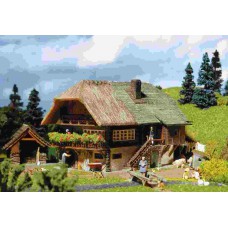 131290 Faller Schwarzwald boerenhuis HOBBY 131290 Faller Schwarzwald boerenhuis HOBBY