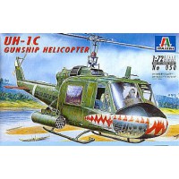 050 Italeri Helikopter UH-1C Gunship Helicopter