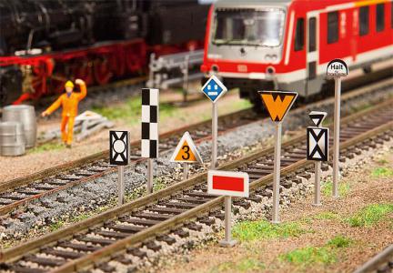 120226 Faller Set spoorbaanborden
