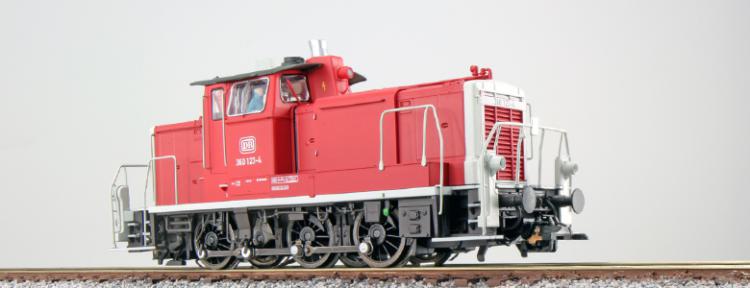 31426 ESU Diesellocomotief 360 123 Orientrot DB Sound & Rook + el. koppeling DC/AC