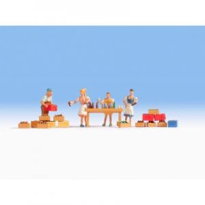 15834 Noch Drankjes serveren